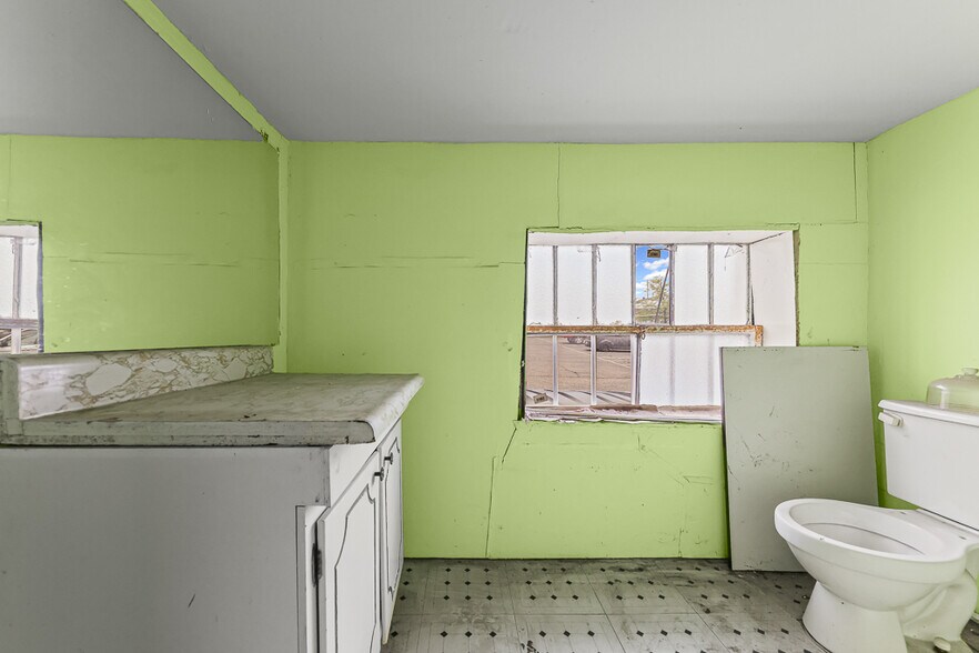 More Photos Of 361 E Main St, Alliance Storefront Retail Office For Sale