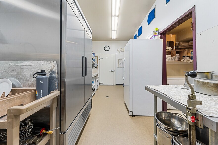 More Photos Of 1916 10th Av, Spruce View Restaurant For Sale