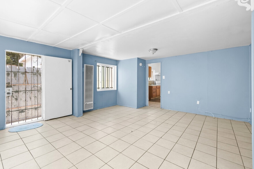 More Photos Of 3814 Acacia St, San Diego Auto Repair For Sale