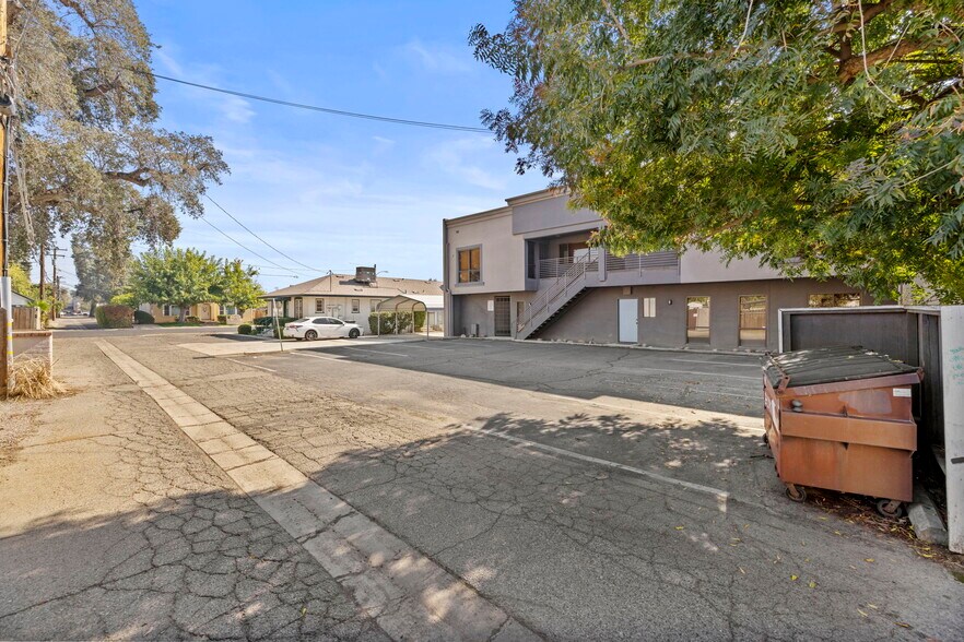 More Photos Of 1606 W Mineral King Ave, Visalia Office For Sale