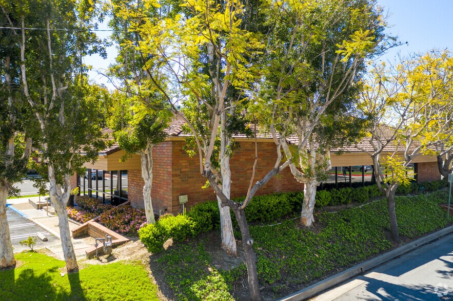 More Photos Of 30192 Town Center Dr, Laguna Niguel Drugstore For Lease