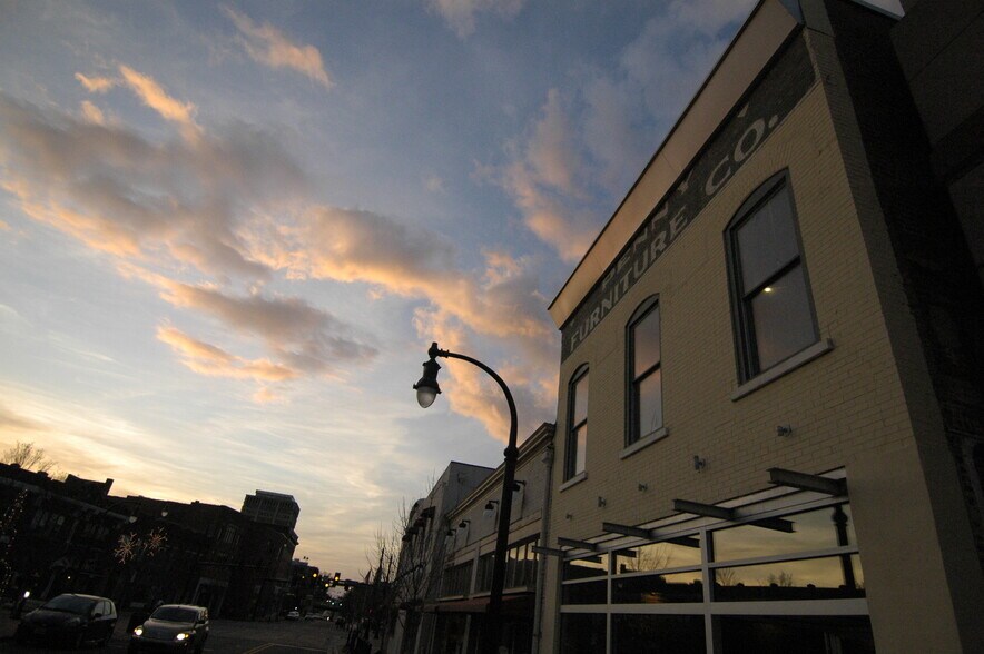 More Photos Of 111 E Chapel Hill St, Durham Storefront Retail Office For Lease