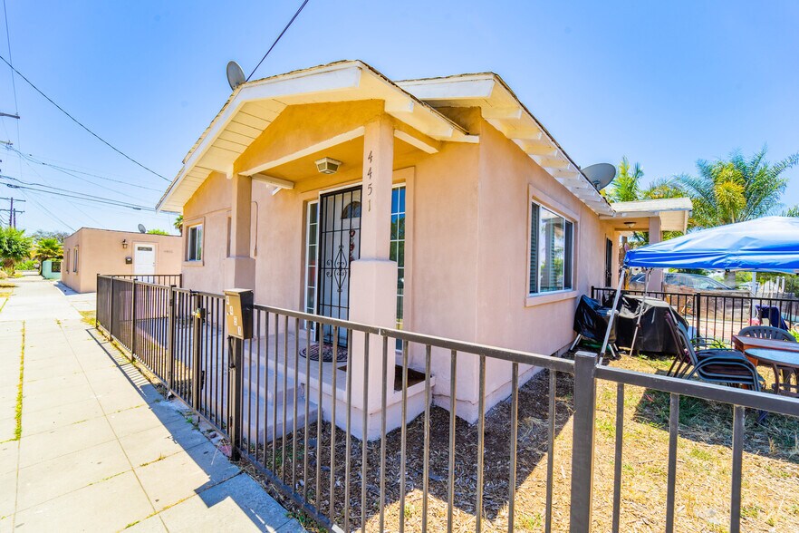 More Photos Of 4451 Dwight St, San Diego Apartments For Sale