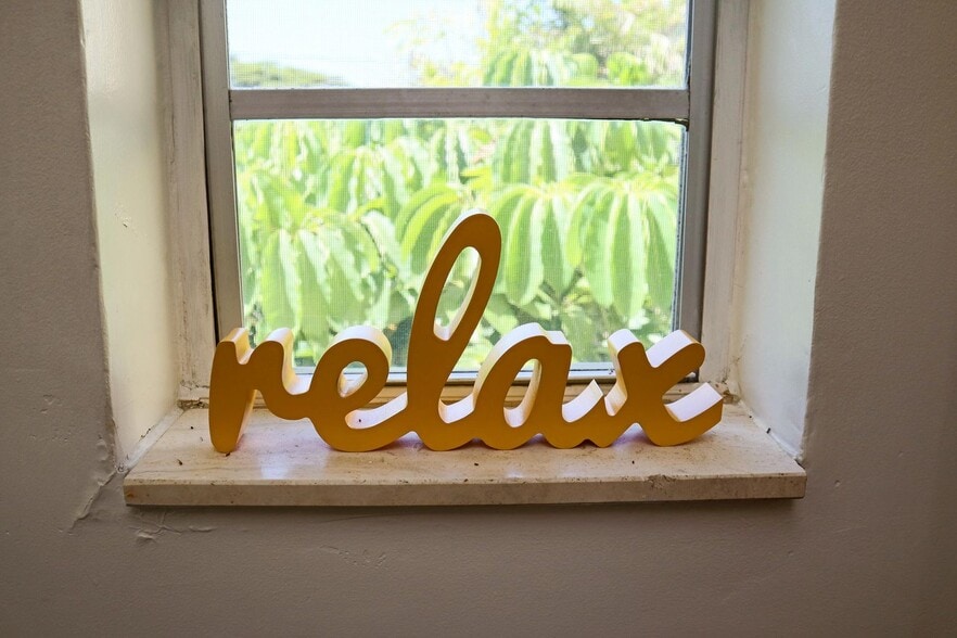 More Photos Of 172 N County Rd, Palm Beach Apartments For Sale