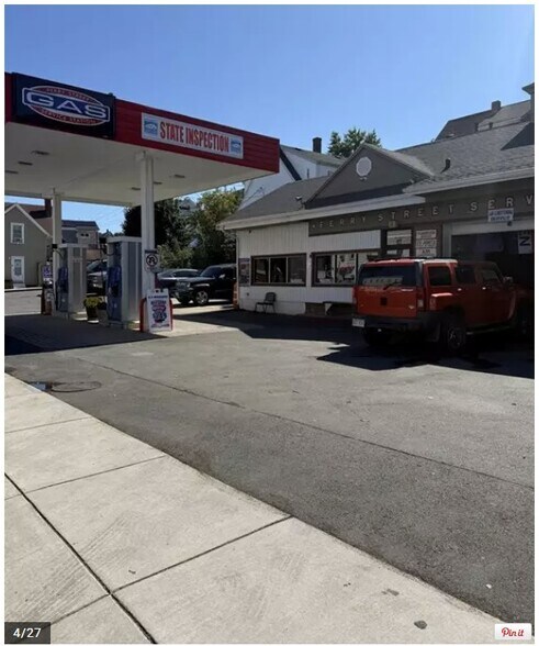 More Photos Of 474 Ferry St, Everett Service Station For Sale