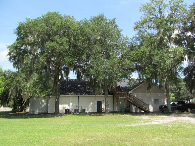 More Photos Of 601 North Way, Darien Office For Sale