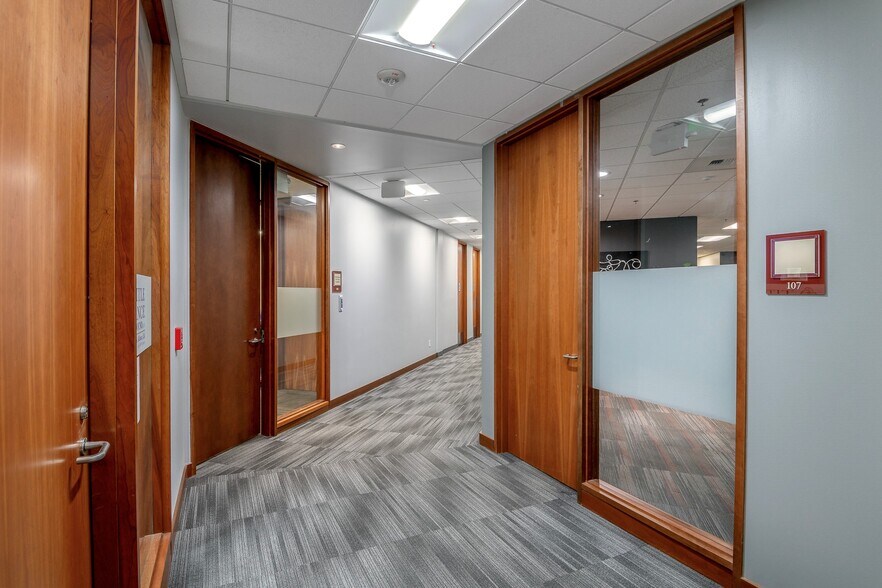 More Photos Of 33434 8th Ave S, Federal Way Office For Lease