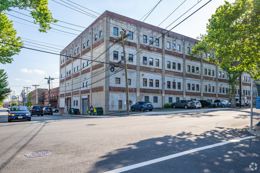 Primary Photo Of 359 Cortlandt St, Belleville Manufacturing For Lease