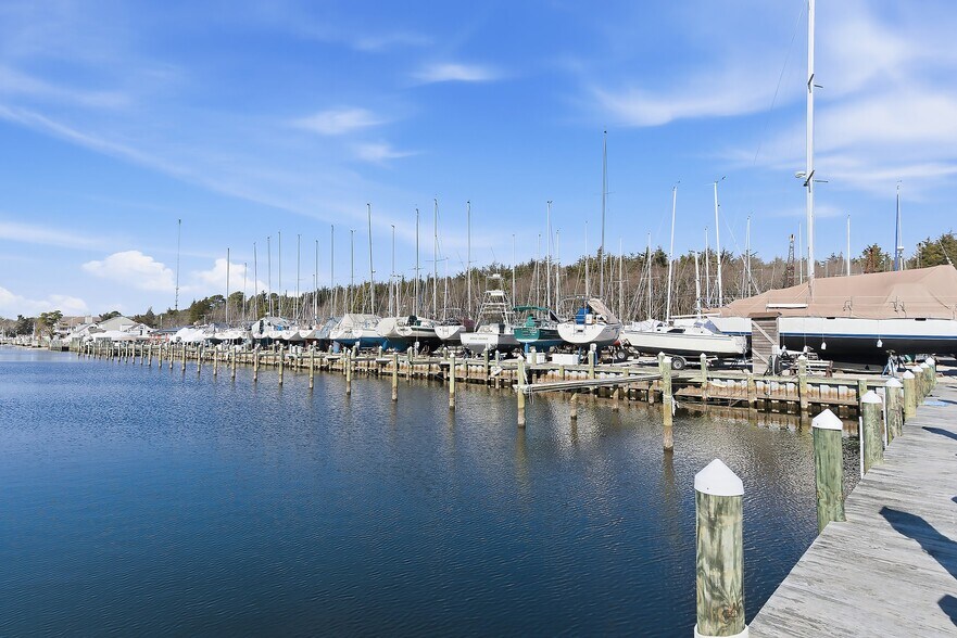 More Photos Of 100 Harbor Inn Rd, Bayville Shipyard For Sale