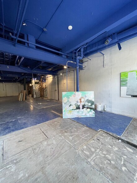 More Photos Of 1111 W Randolph St, Chicago General Retail For Sale