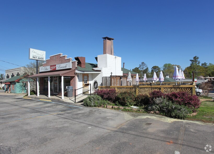 More Photos Of 3242-3258 Cahaba Heights Rd, Birmingham Unknown For Lease