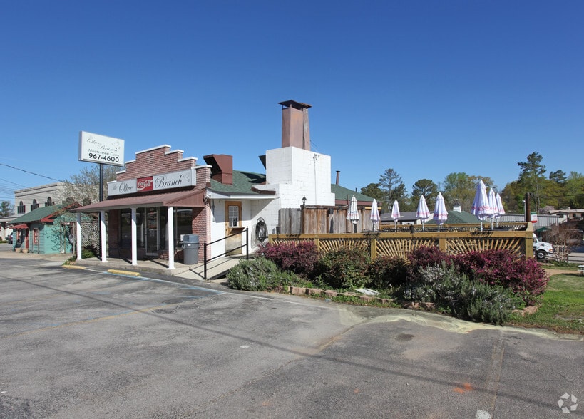 More Photos Of 3242-3258 Cahaba Heights Rd, Birmingham Unknown For Lease