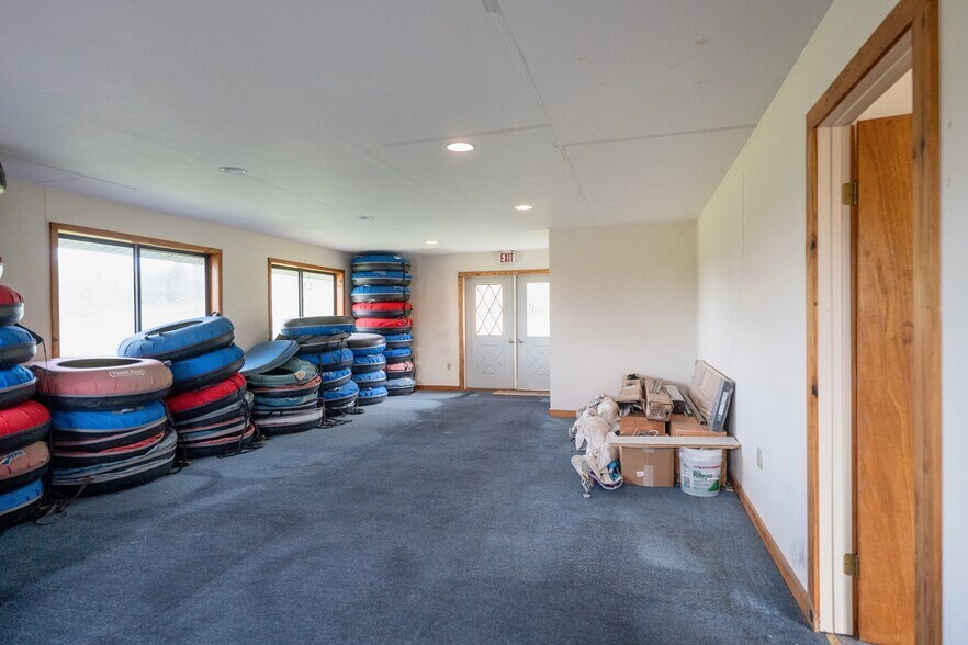 More Photos Of 167 Hill Rd, Kingston Sports And Entertainment For Sale