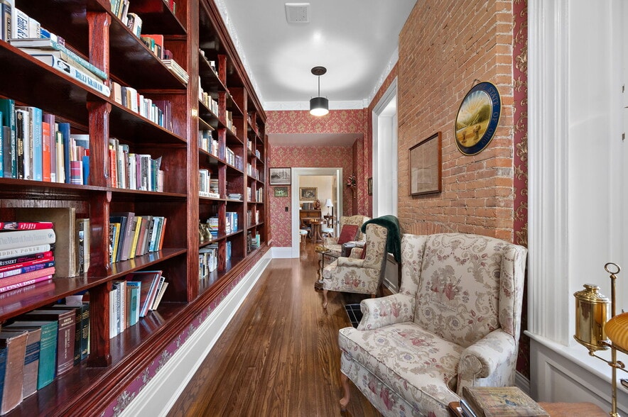 More Photos Of 403 E Adams St, Sandusky Hospitality For Sale