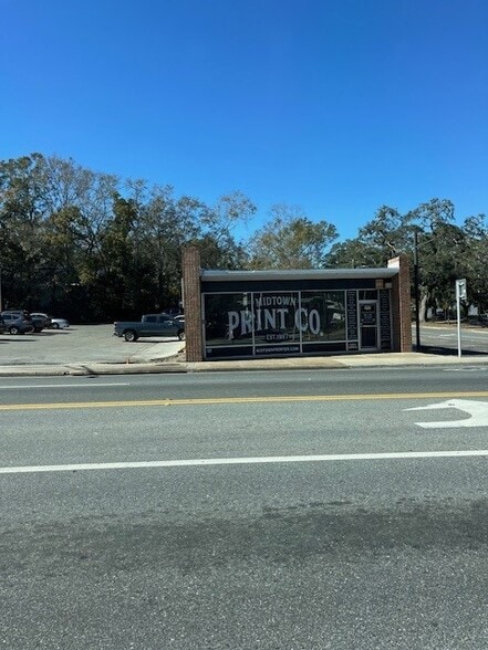 Primary Photo Of 1334 N Monroe St, Tallahassee Freestanding For Lease