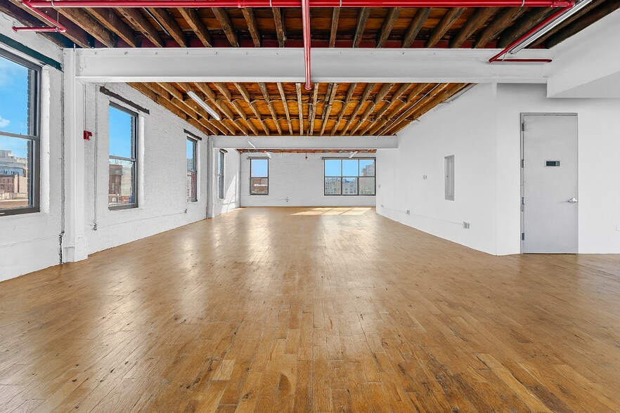 More Photos Of 573-575 Sackett St, Brooklyn Loft Creative Space For Lease