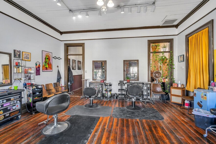More Photos Of 1908 Magazine St, New Orleans Storefront Retail Residential For Sale