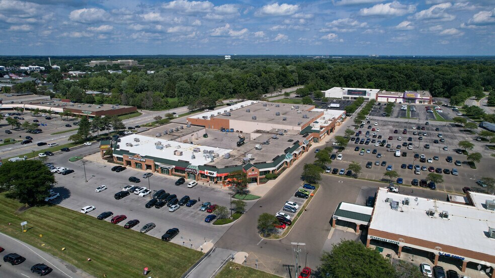 More Photos Of 2643-2725 Sawmill Place Blvd, Columbus Unknown For Lease