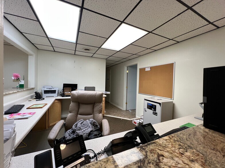 More Photos Of 1335 Hardy Rd, Vinton Medical For Sale