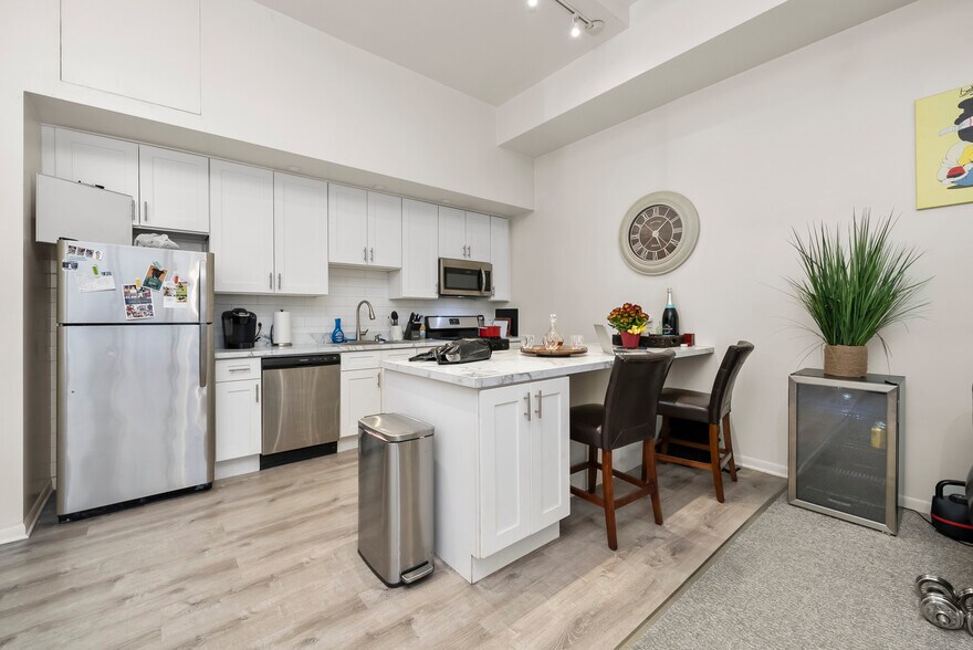 More Photos Of 440-448 N State St, Chicago Apartments For Sale