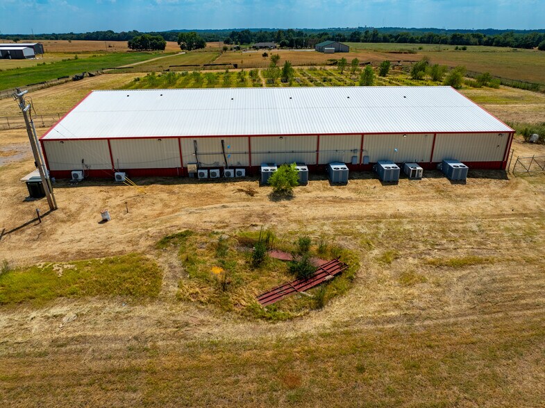 More Photos Of 4295 Banner Rd, Noble Storefront For Lease
