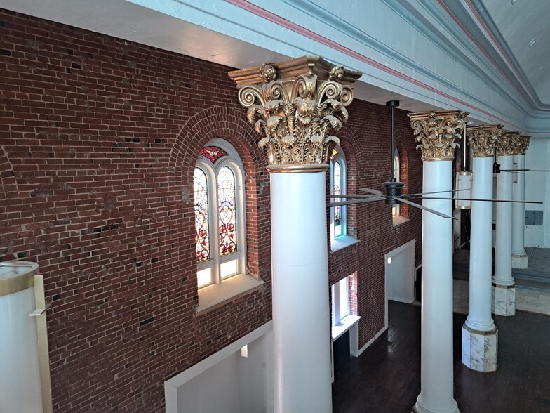 More Photos Of 1935 Sidney St, Saint Louis Religious Facility For Lease