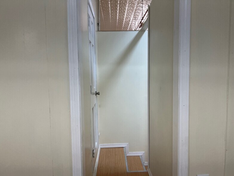 More Photos Of 4-6 John St, Waterbury Apartments For Sale