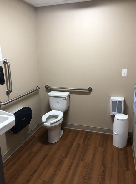 More Photos Of 1150 Omega Dr, Hagerstown Medical For Sale