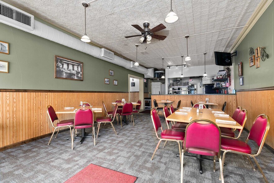 More Photos Of 1027 S Main St, Oshkosh Restaurant For Sale
