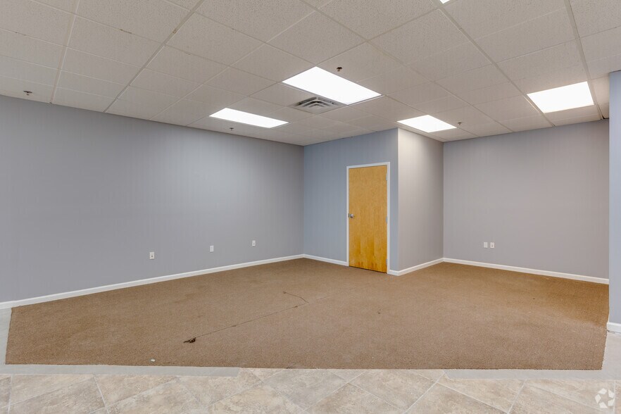 More Photos Of 4801-4839 Limestone Rd, Wilmington Unknown For Sale