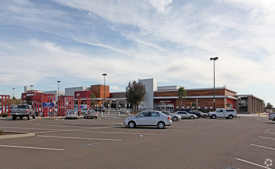 More Photos Of Riverpoint Cir @ Reed Avenue, West Sacramento Unknown For Lease