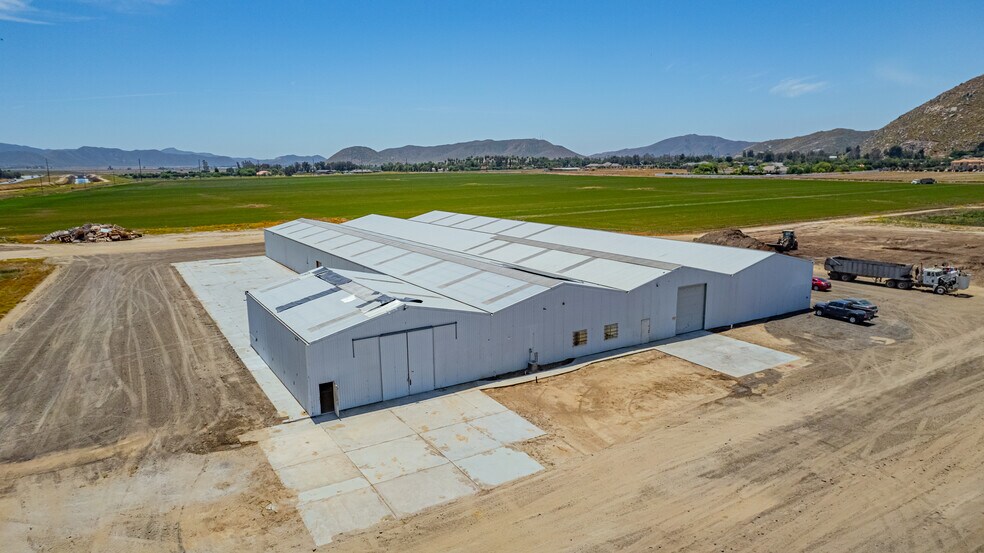 More Photos Of 35650 Hidden Springs Rd, Hemet Warehouse For Lease