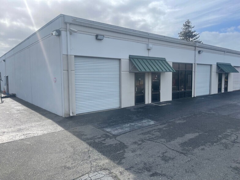 More Photos Of 7900-7994 Capwell Dr, Oakland Light Manufacturing For Lease