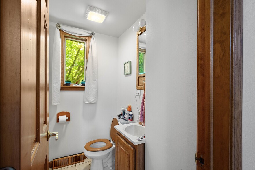 More Photos Of 306 Maple Creek Rd, Charleroi Auto Repair For Sale