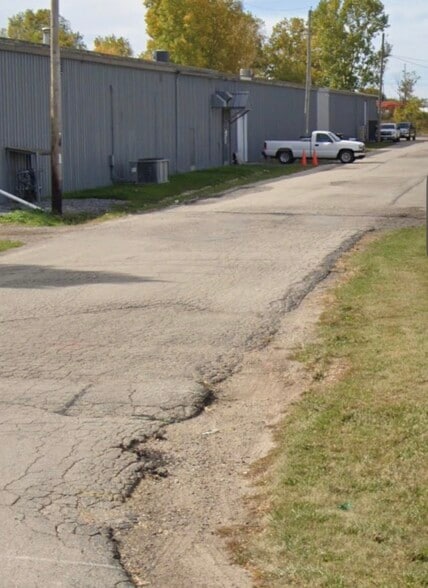 More Photos Of 800 Morris St, Fond Du Lac Warehouse For Lease