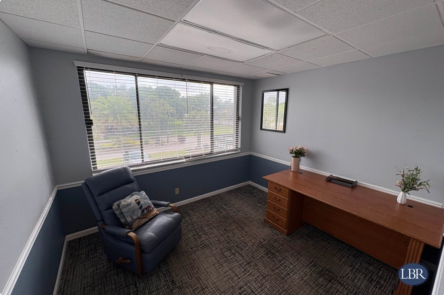 More Photos Of 2210 S Front St, Melbourne Office For Sale