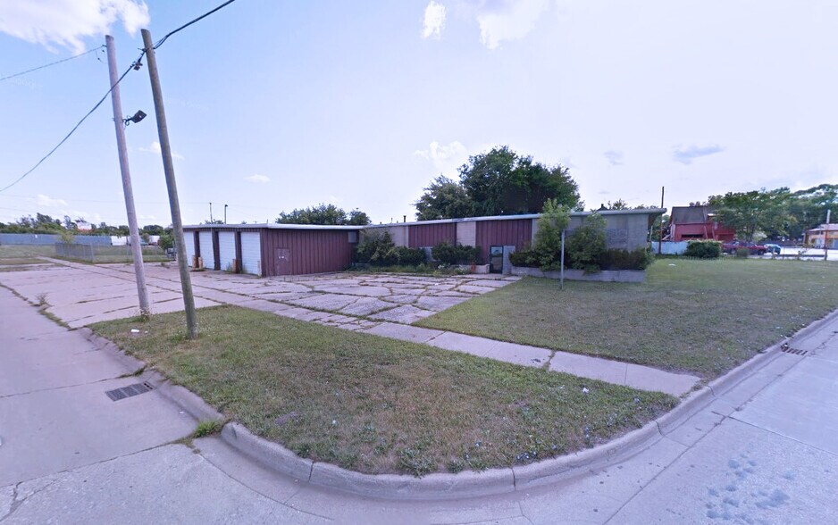 More Photos Of 2320 E Remington St, Saginaw Warehouse For Sale
