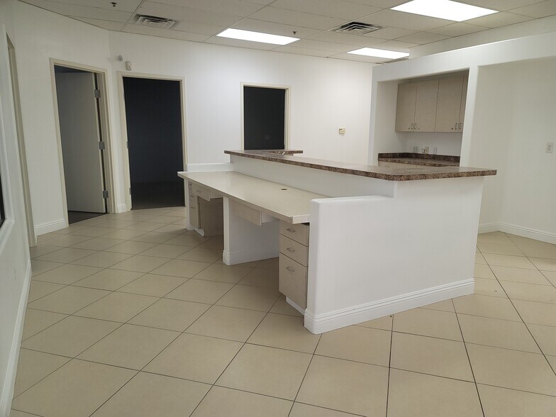 More Photos Of 3530 E Flamingo Rd, Las Vegas Medical For Lease