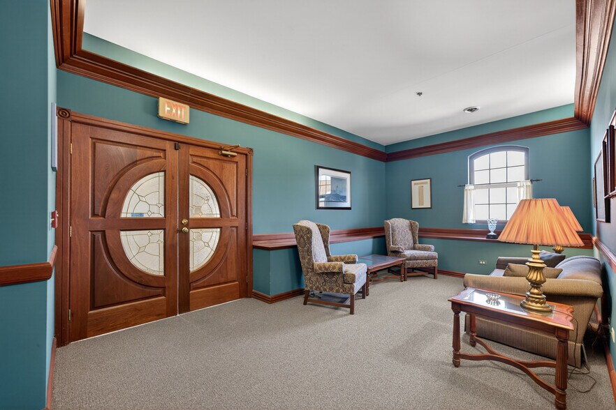 More Photos Of 30 S Shumway Ave, Batavia Office For Lease