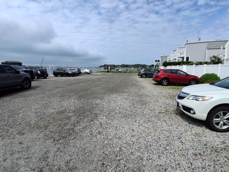 More Photos Of 119 Water St, Stonington Apartments For Sale