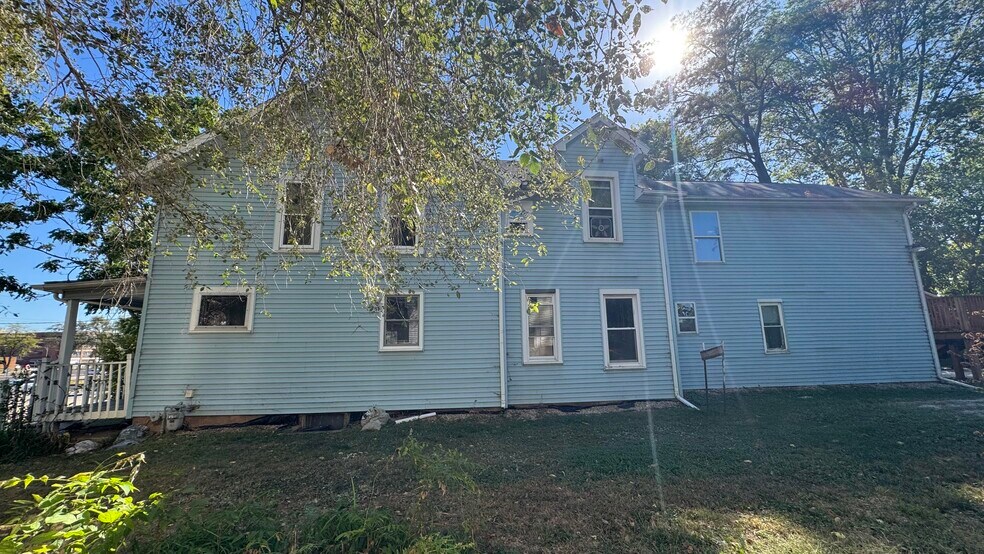 More Photos Of 260 N Broad St, Galesburg Apartments For Sale