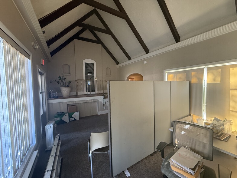 More Photos Of 5309 Kenilworth Ave, Riverdale Office For Sale