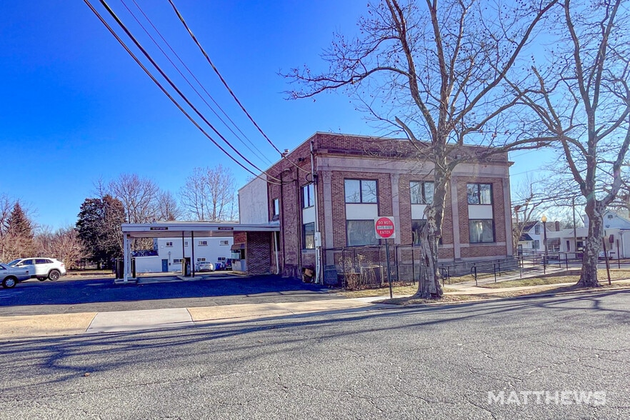 More Photos Of 2155 Atco Ave, Atco Bank For Sale