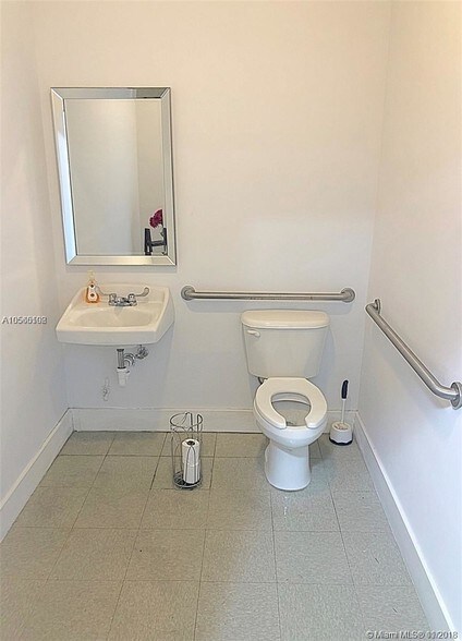 More Photos Of 1805 Ponce de Leon Blvd, Coral Gables Medical For Sale