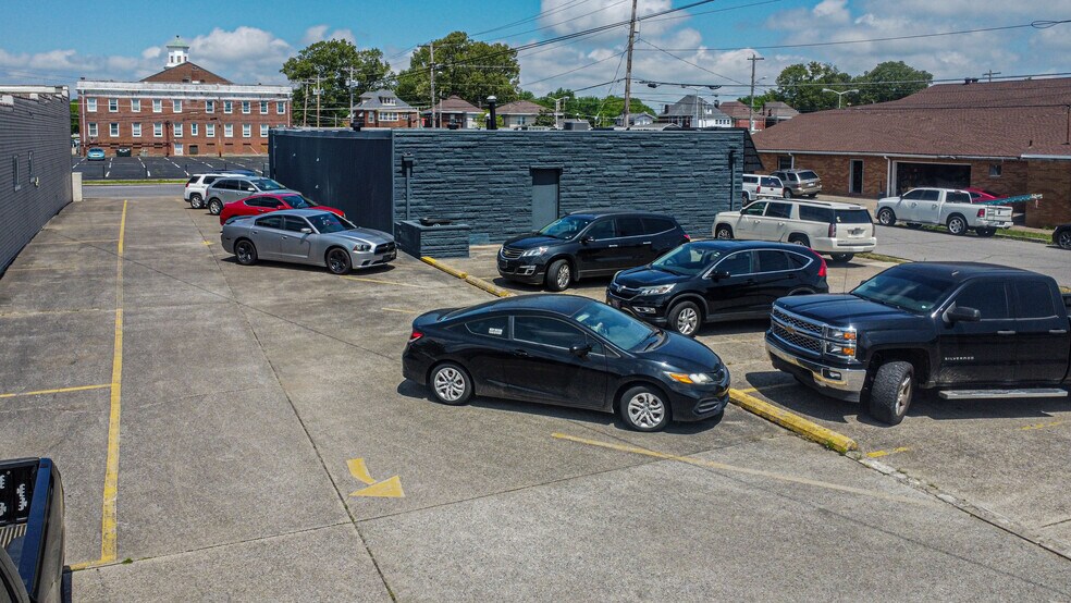 More Photos Of 1200 Broadway St, Paducah Office For Sale