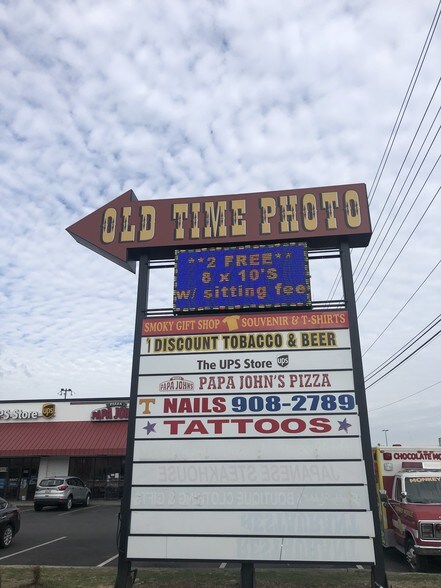 More Photos Of 3152 Parkway, Pigeon Forge Unknown For Lease