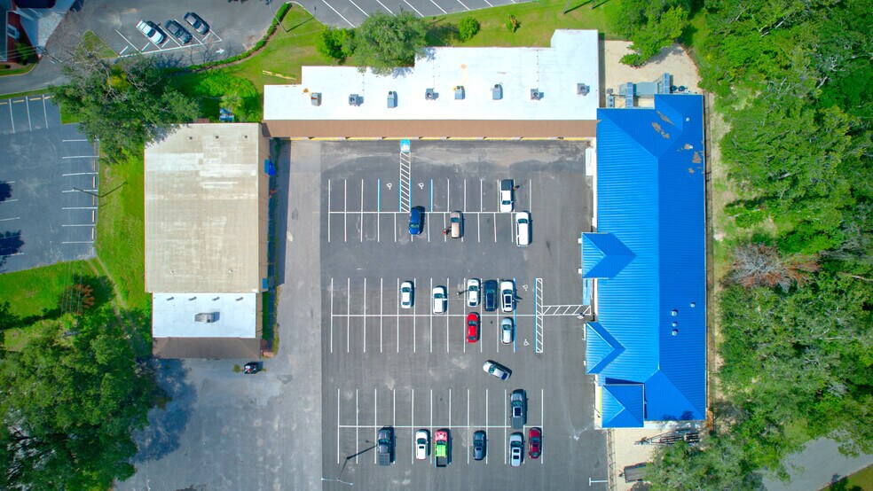 More Photos Of 935-951 Candlelight Blvd, Brooksville Office For Lease