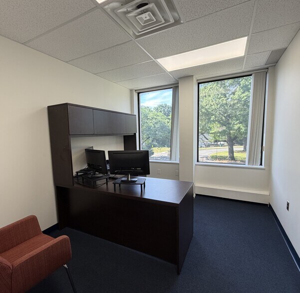 More Photos Of 300 Knickerbocker Rd, Cresskill Medical For Lease