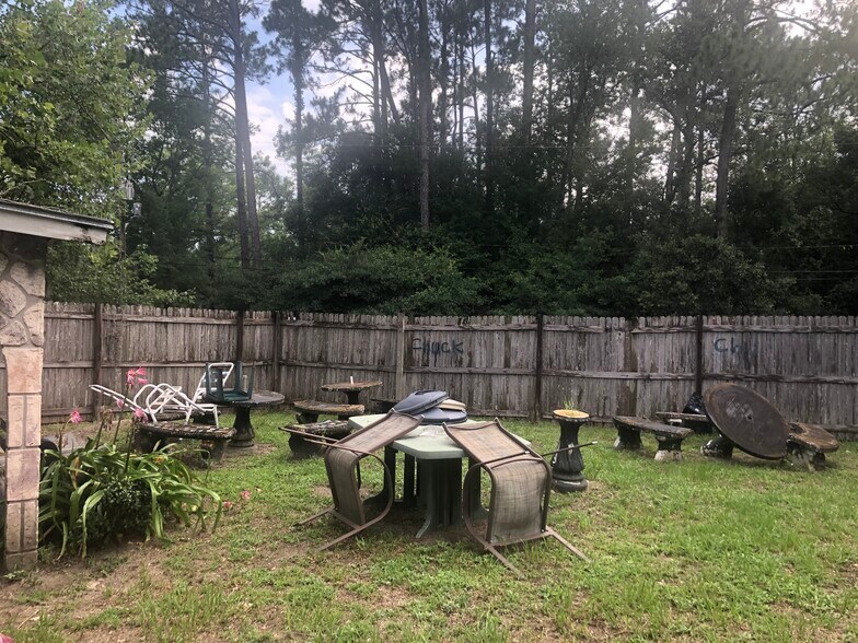 7854 MoncriefDinsmore Rd, Jacksonville, FL 32219 Freestanding For