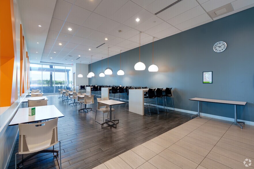 More Photos Of 9395 S John Young Pky, Orlando Office For Lease